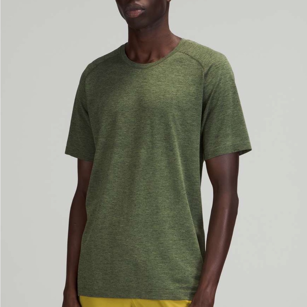 Lululemon Metal Vent Tech Short Sleeve Shirt 2.0
Rainforest Green